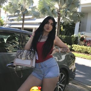 Meet your Posher, Trinity